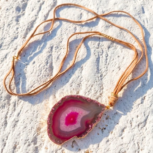 Long necklace with pink pendant new