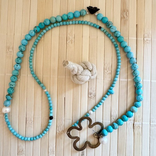Boho Turquoise Beaded Necklace with Pearl Pendant like new