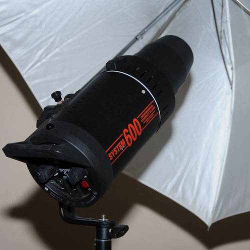 Studio flash set SYSTEM 600 watt like new