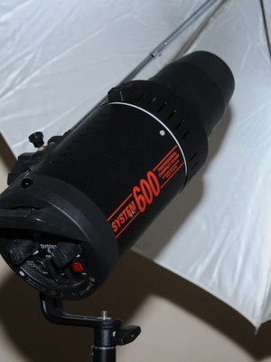 Studio flash set SYSTEM 600 watt like new