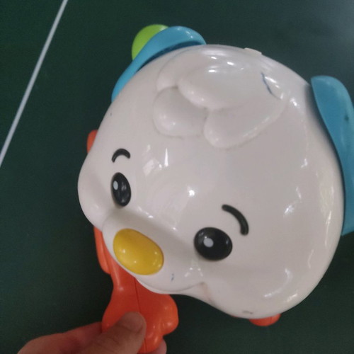 Dog toy used with 4 batteries that sings
