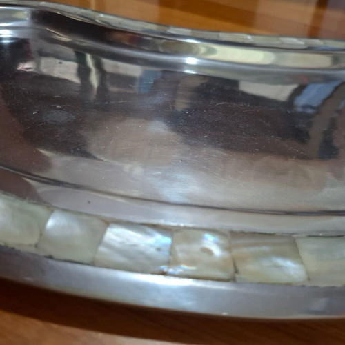 Decorative metal kidney-shaped tray with shell inlay like new