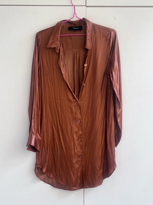 Brown dress like new with shiny fabric