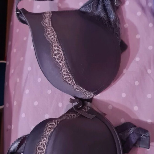 Bra 70 75B satin like new, gray