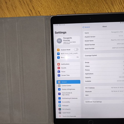 iPad Pro 2017 256GB 10.5" like new with protective case