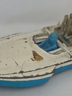 Matchbox Superfast No 5 Seafire Boat with blue driver
