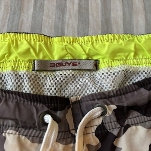 3Guys Camo Men's Swim Shorts Medium Like New Black Gray