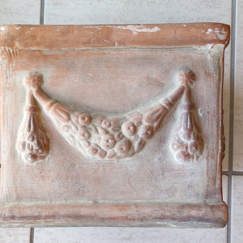 Clay square planter like new with intricate designs