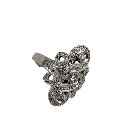 18k Art Deco ring new with brilliant diamonds