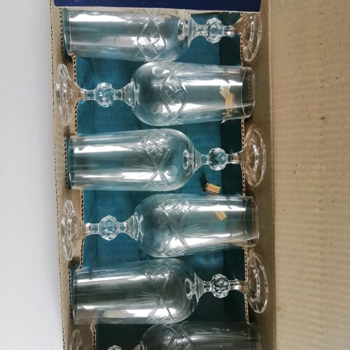 Claudia Champagne Glasses set of 6 new