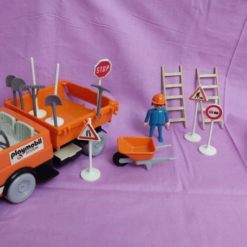 Playmobil Lyra construction toy set, incomplete