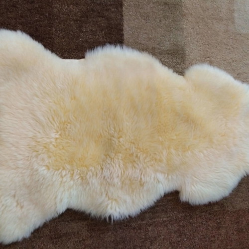 New Zealand fur rug small new 0.60 x 1.00