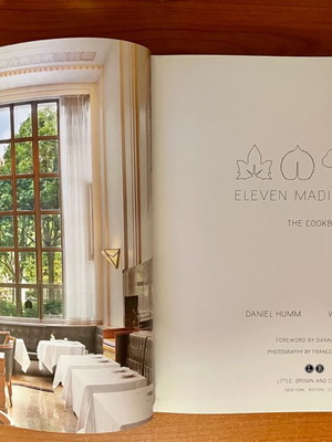 Βιβλίο μαγειρικής Eleven Madison Park μεταχειρισμένο, σκληρό εξώφυλλο