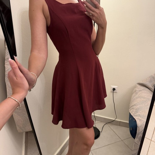 H&M Burgundy sleeveless dress with back zipper