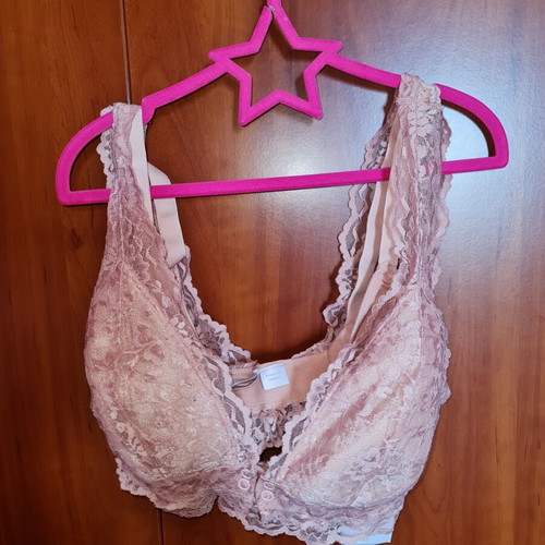 Mamalicious nursing bras pack of 4 medium size like new
