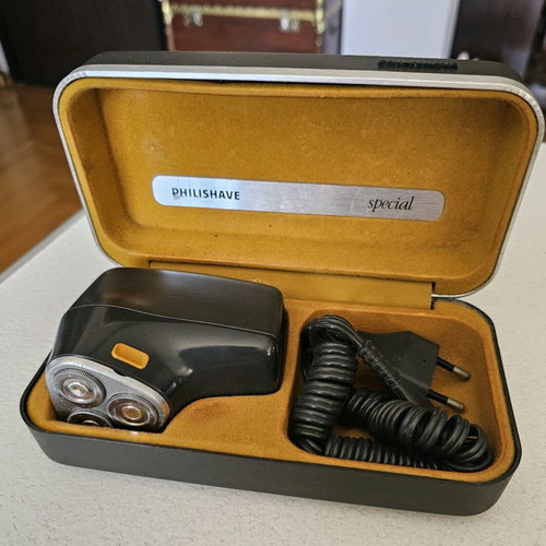 Philips HP 1125 shaver used, vintage, made in the Netherlands