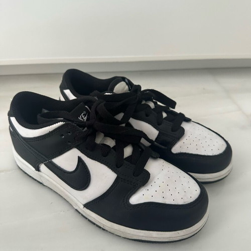 Nike Dunk Kids 35 like new black and white sports shoes