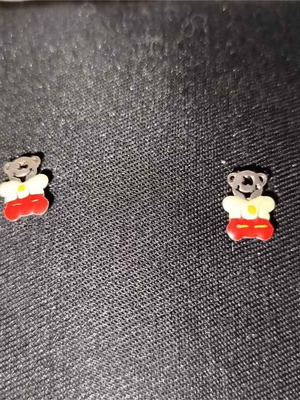 Children's earrings used with enamel bear design