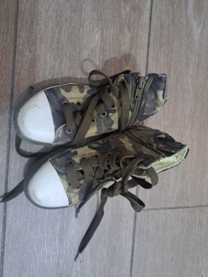 Boys' shoes size 30 used