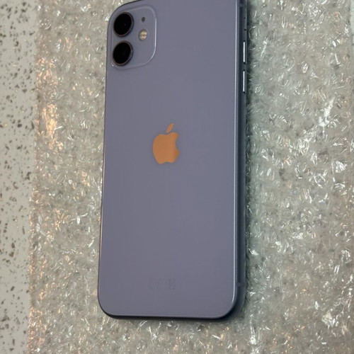 iPhone 11 64GB lilac like new, unlocked, OEM battery