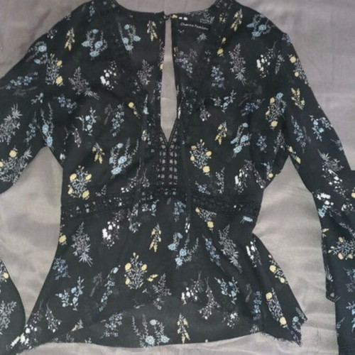 Floral blouse used with lace and back opening