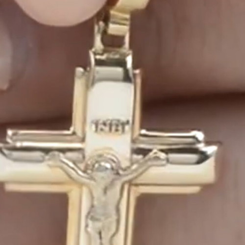Gold cross 14K like new with chain and crucifix