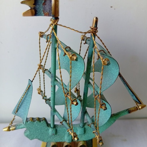 Brass Sailing Ship Model like new, 11 x 9.5 cm