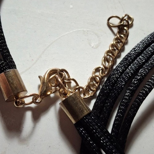 Glamour Necklace like new, black and gold