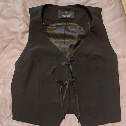 Stradivarius vest black size Small new with bows