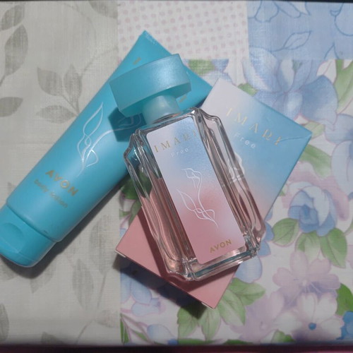 Avon Imari Free women's perfume and body lotion set