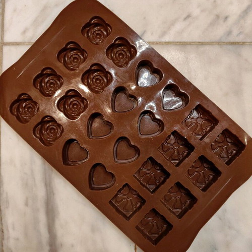 Silicone Assorted Candy Mold like new