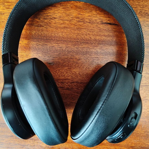 JBL Live 500BT headphones like new with Xiaomi 33W charger