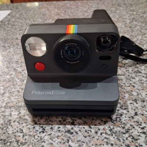 Polaroid Now Gen 2 camera like new, black