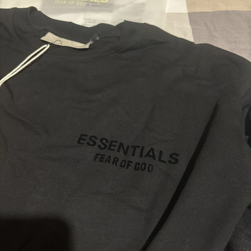 Essentials T-shirt new, size M, black