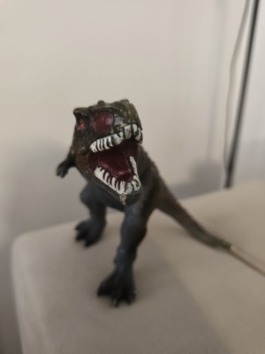 Dinosaur figure 15cm like new