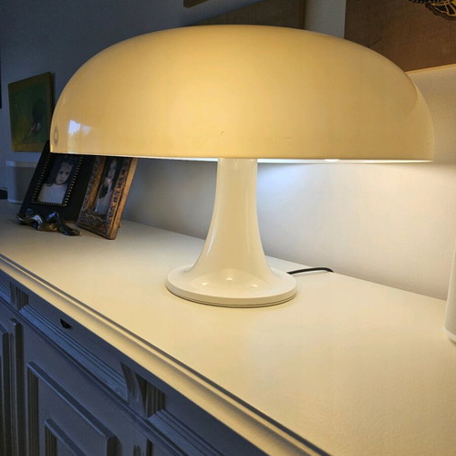 Nesso table lamp by Artemide like new with 4 bulbs, 54 cm diameter