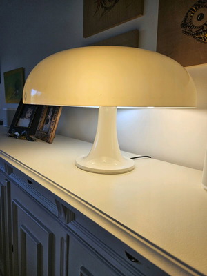 Nesso table lamp by Artemide like new with 4 bulbs, 54 cm diameter
