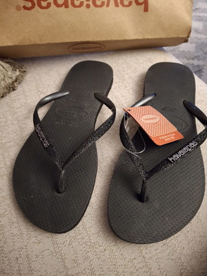 Γυναικείες σαγιονάρες Havaianas καινούργιες με γκλίτερ στα λουράκια μαύρες 39/40