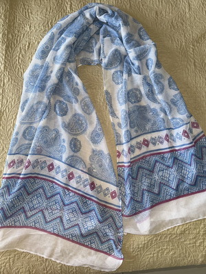 Lightweight scarf with paisley pattern by Achilleas Accessories like new