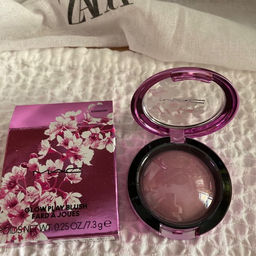 Mac Glow Play Blush new, shade Flowerescent