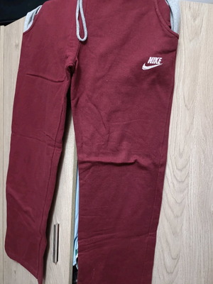 Sports pants burgundy L used