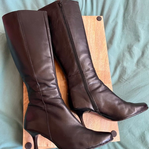 Haralas leather black boots like new