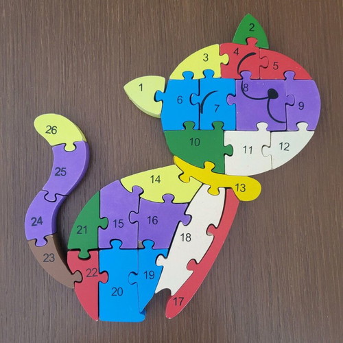 Wooden educational cat puzzle like new with numbers and English letters