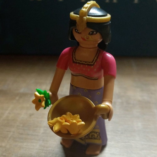Playmobil collectible girls new, series 19 & 21, 5 pieces