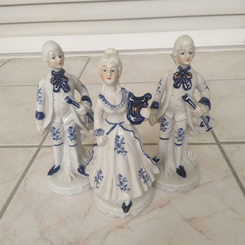 Vintage musical trio figurines 21 cm tall, like new