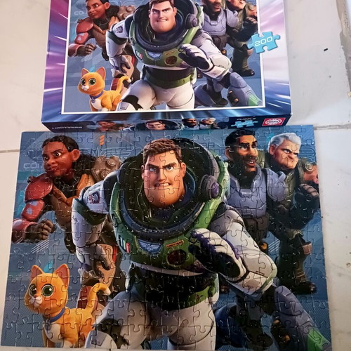 Lightyear Puzzle 200 pieces educa like new