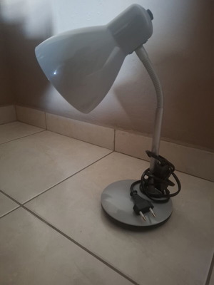 Desk lamp like new, gray color