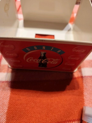 Coke napkins case new