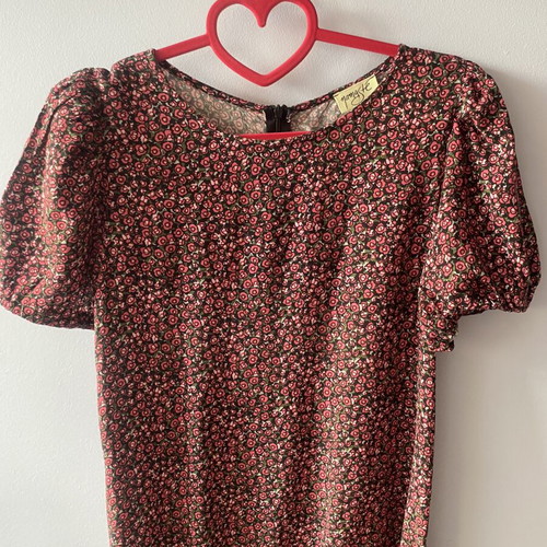 Namaste dress medium used with puff sleeves and matching belt