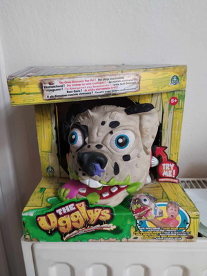 The Ugglys electronic pup-pet new